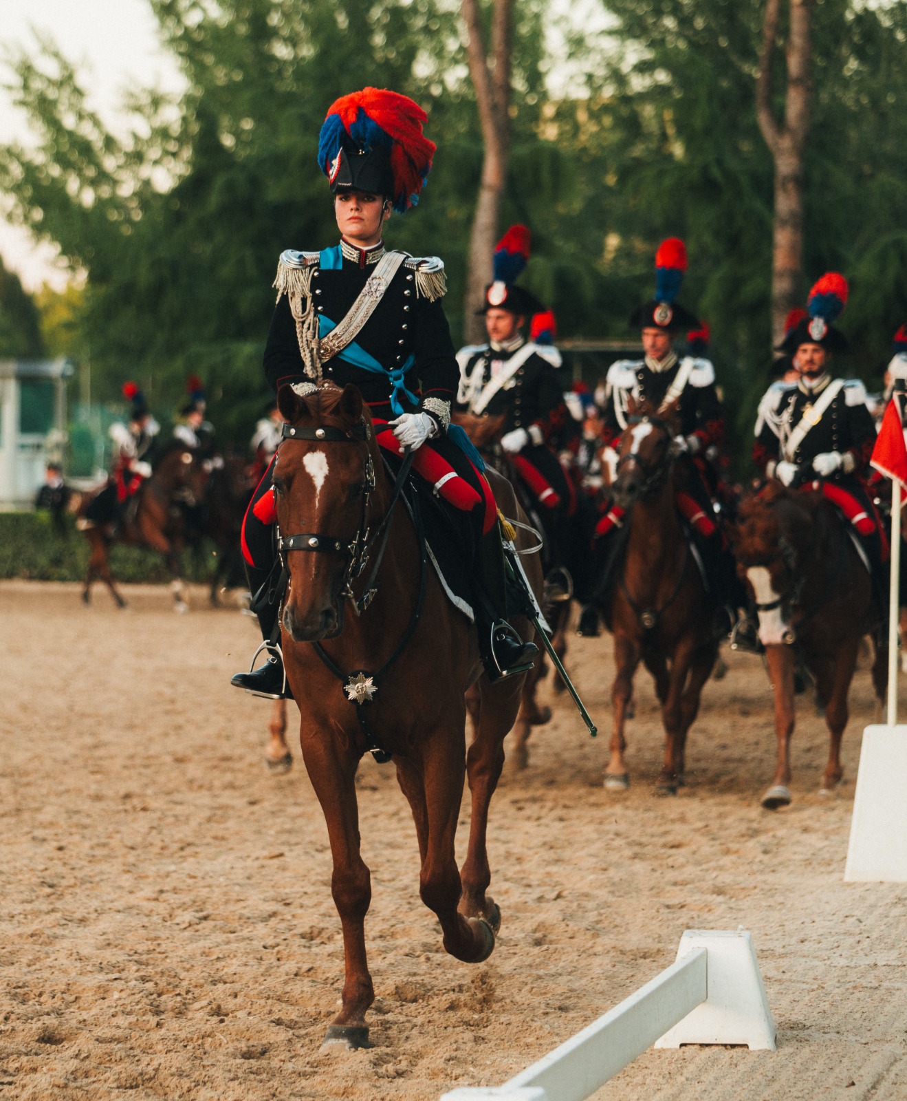 carabinieri_a_cavallo.jpg