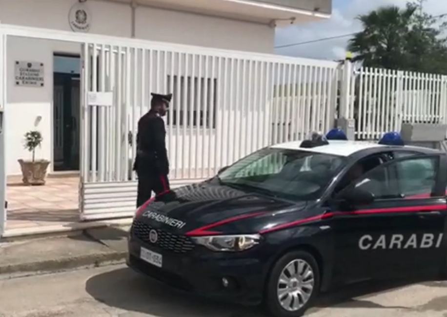 carabinieri_stazione_erchie_con_auto.png