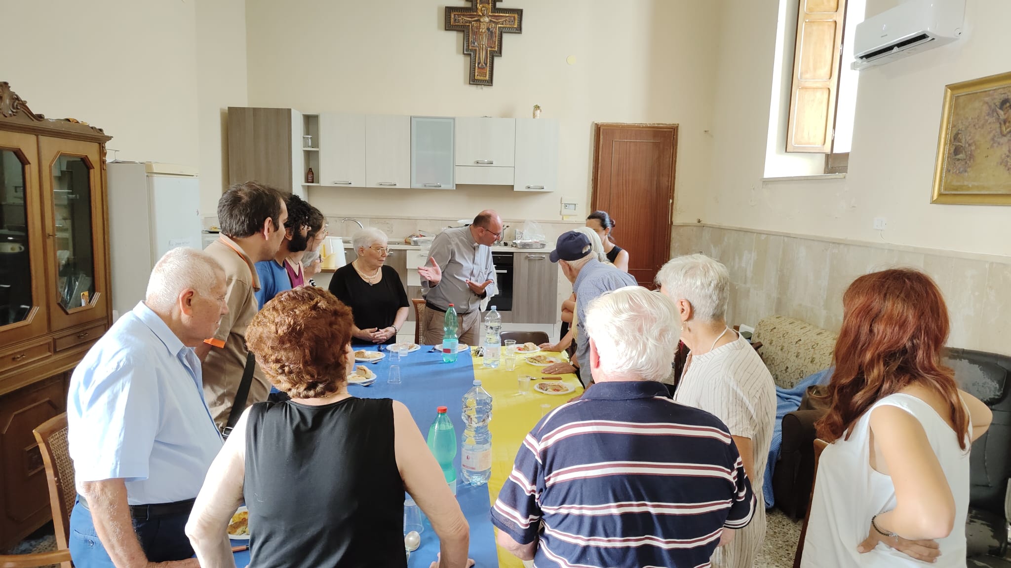 pranzo_speciale_nella_Sala_della_Fraternità_della_Cattedrale_di_Brindisi_7.jpg