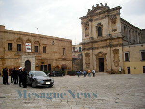 piazza osrsini del balzo pulita