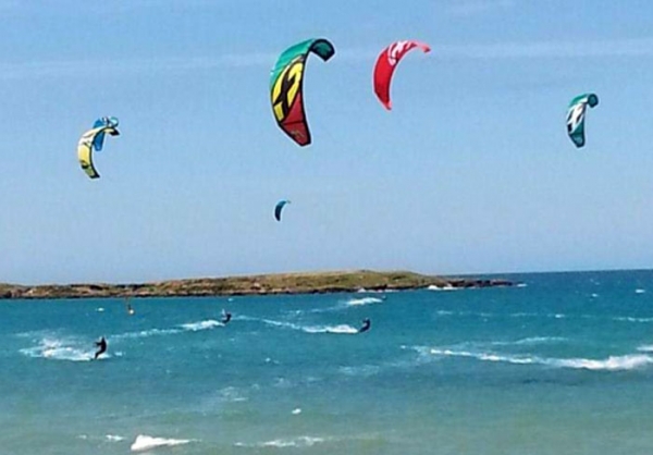 Corridoio di lancio pubblico a Brindisi presso l&#039;ex lido Arena, l&#039;ASD &quot;40 Nodi&quot; (kite surf)