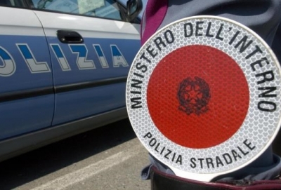 La polizia scopre in una contrada serata musicale non autorizzata