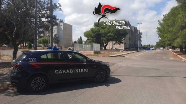 Nascondeva cocaina in un armadio della cucina. Arrestato dai carabinieri