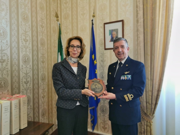 Visita in Prefettura del Comandante Interregionale Marittimo Sud, Ammiraglio di Divisione Flavio Biaggi.