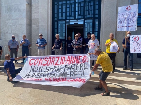 Arneo: sit in martedì a Bari