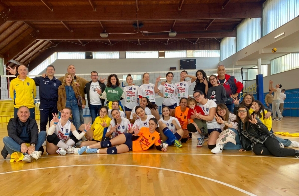 uon esordio stamane per le ragazze della APULIA ENERGIA ANNUNZIATA VOLLEY MESAGNE nel Palasport di Oria.