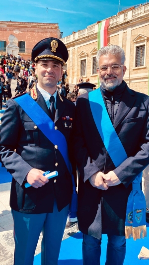 Il vice questore aggiunto Giuseppe Massaro con il presidente della Provincia di Brindisi, Toni Matarrelli