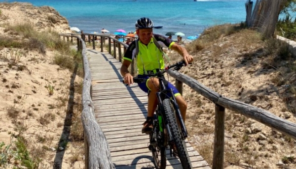 In tour con i cicloamici: dal canale Reale a Torre Guaceto