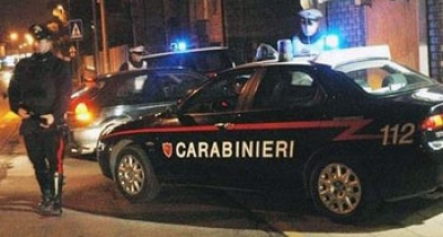 Aveva in auto un coltello di genere proibito, denunciato