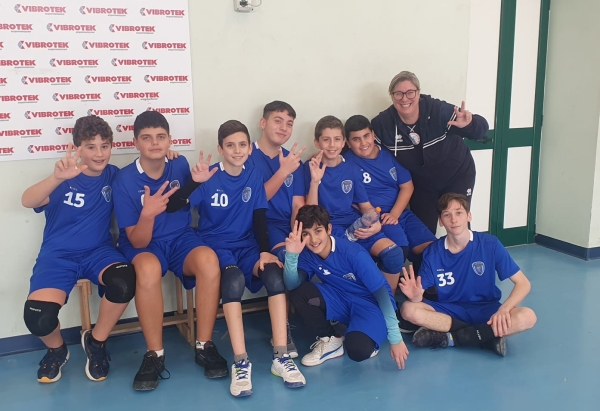 La SS. Annunziata Mesagne Volley Under 15 batte la Capolista