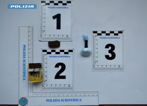 ARRESTATO PERCHÉ TROVATO IN POSSESSO DI SOSTANZA STUPEFACENTE