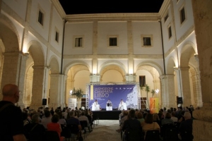 Tea Ranno a Un&#039;emozione chiamata libro domani 20 luglio chiostro san Francesco