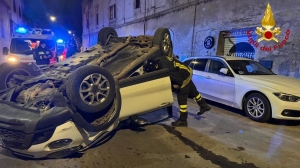 Incidente stradale con 2 feriti