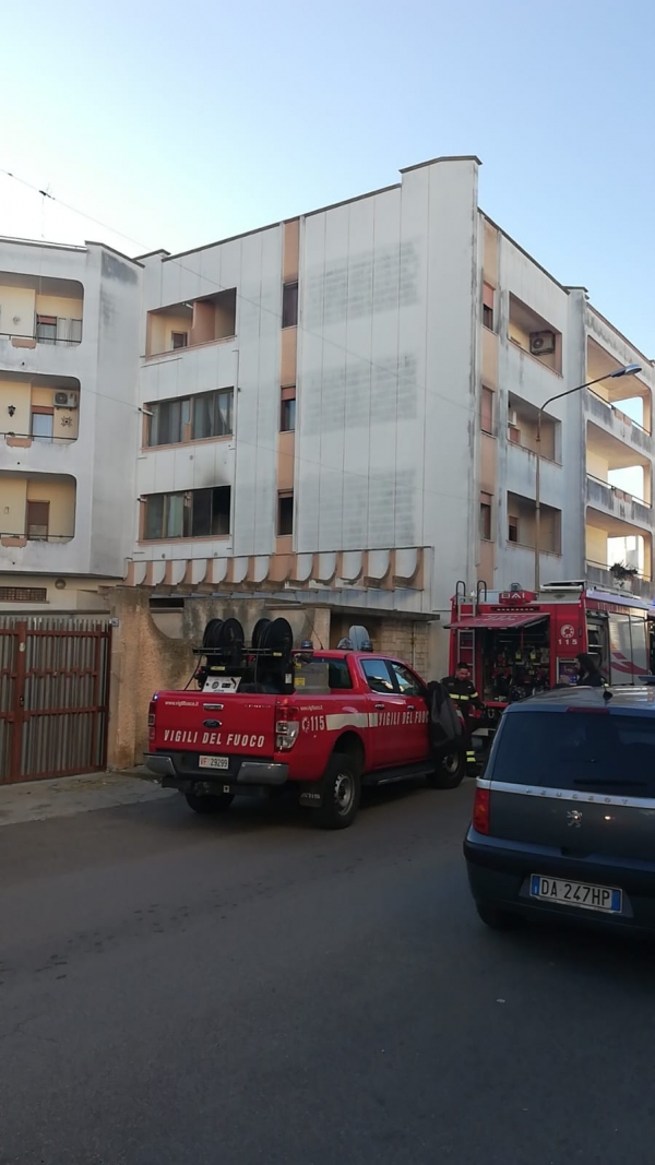 Mesagne. Principio di incendio in via Romagna