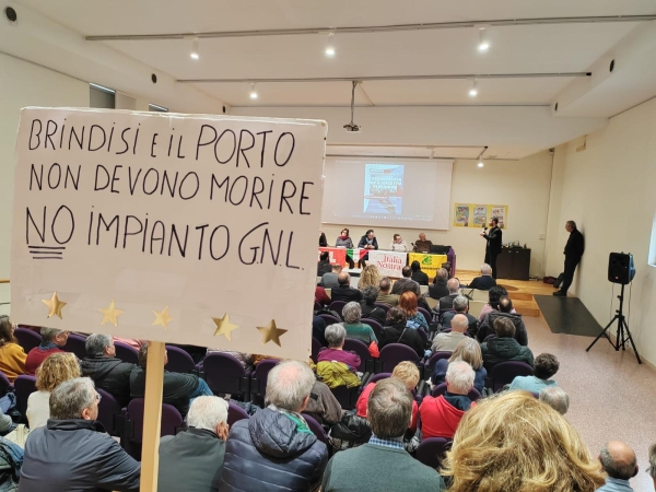 Brindisi dice No al deposito di Gnl