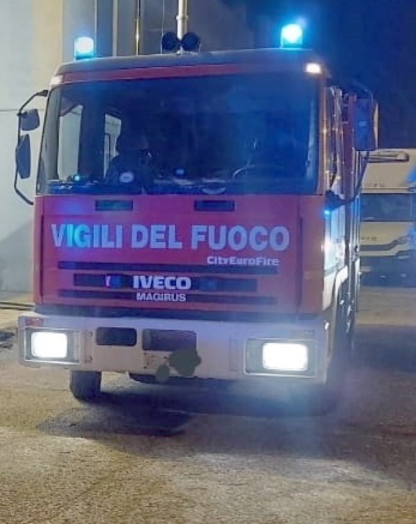 Mesagne. Fiamme nel centro dialisi