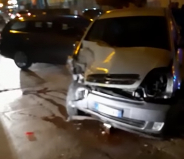 Mesagne. Incidente con tamponamento a catena con 1 ferito (video)