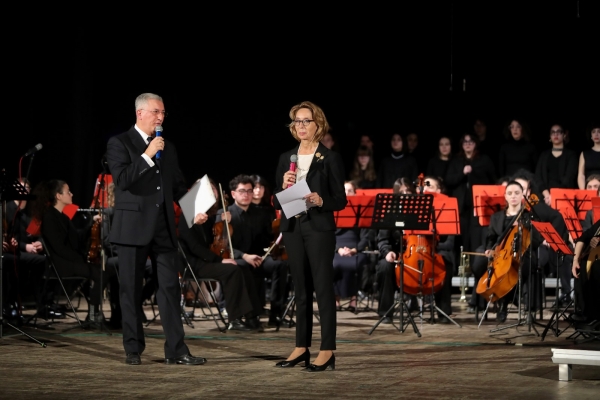 Coltiviamo la Memoria Cerimonia celebrativa del Giorno della Memoria al Nuovo Teatro Verdi di Brindisi