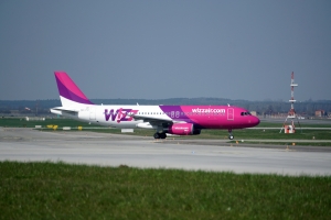 Volo in ritardo Wizzair Bari Torino di oltre sei ore, 250€ ai passeggeri