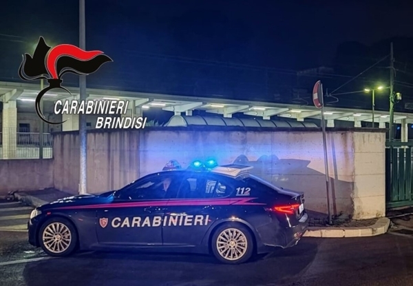 Arrestato  un 17enne per detenzione di materiale esplodente e tentato danneggiamento