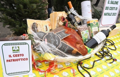 NATALE: COLDIRETTI PUGLIA, BOOM REGALI ENOGASTRONOMICI E CESTI FAI DA TE