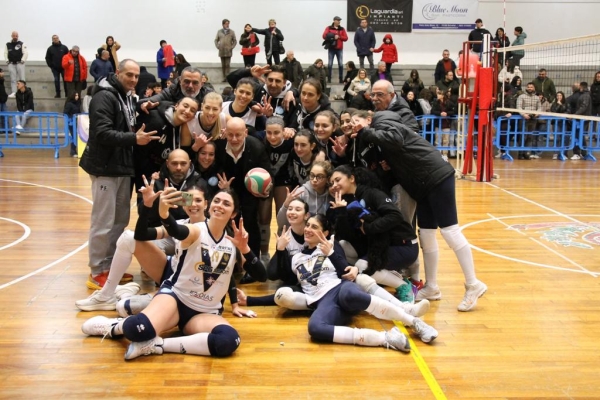 L’Aurora Volley Brindisi vince al Pala Zumbo la Maxima Volley con il punteggio di 3-1