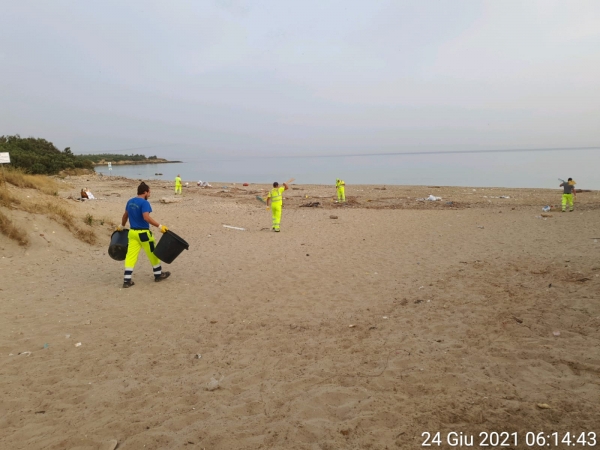 Brindisi. Pulita la spiaggia attigua all’ex Lido Poste