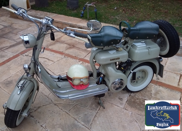 Lambretta Club Puglia e la raccolta alimentare della Croce Rossa Italiana.