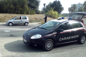 I carabinieri denunciano quattro persone