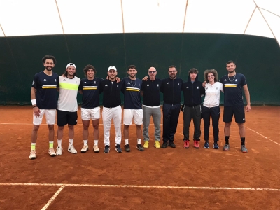 ESORDIO VITTORIOSO PER IL CT “DINO DE GUIDO” NEL CAMPIONATO DI SERIE B2 DI TENNIS