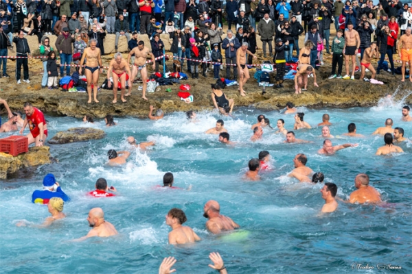 Tuffo di Capodanno 2024, un altro grande successo, con il nuovo record sfiorata quota 400 iscritti