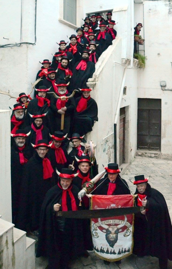 Un sorriso in Pediatria, evento con Accademia delle Corna e clown del Carnevale di Putignano