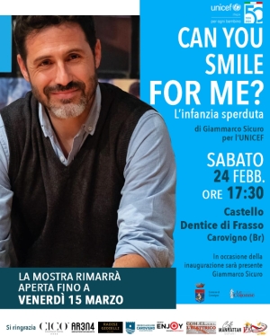 “Can you smile for me? L’infanzia perduta”: la mostra fotografica di Giammarco Sicuro