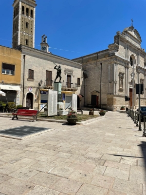 BOCCIATA dall’AMMINISTRAZIONE la mozione relativa alla REVOCA DEL  DIVIETO DI FERMATA IN PIAZZA UMBERTO I