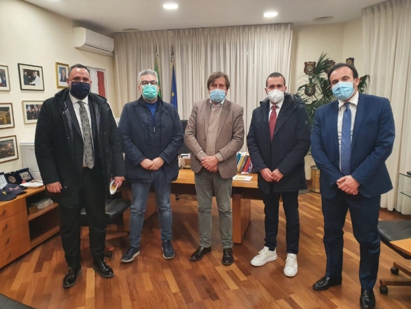 nella foto il Presidente Vizzino, il sindaco Matarrelli, il Vice Ministro Sileri, il consigliere comunale Vincenzo Sicilia e il capo ufficio del Vice Ministro Francesco Friolo