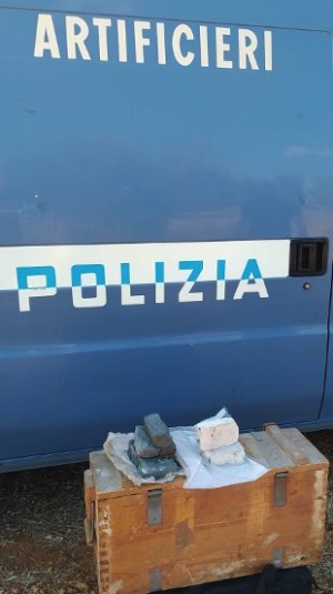 Mesagne. La polizia trova dell&#039;esplosivo C4. E&#039; giallo