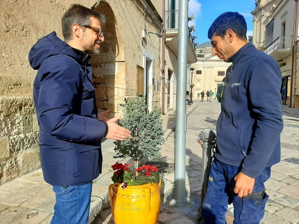 Interventi di rimozione dei rifiuti nelle contrade e assunzione del nuovo giardiniere