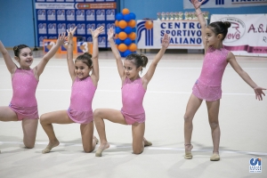 IL PALAPENTASSUGLIA DI BRINDISI SI COLORA CON LA RITMICA DEL CSI