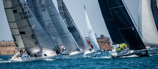 REGATA BRINDISI-CORFU&#039;, IDRUSA PRIMA AL TRAGUARDO IN  TEMPO REALE