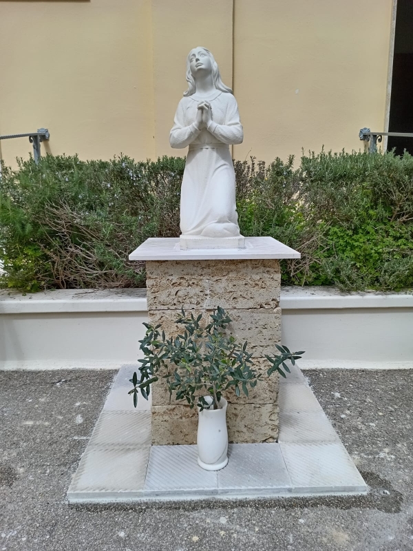 Mesagne. Il cimitero preparato per la domenica delle Palme