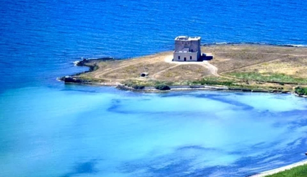 Abbattuta casa abusiva all&#039;interno della riserva di Torre Guaceto