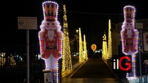 Spettacoli e musica dal vivo: la Villa comunale di Ostuni si anima a Natale