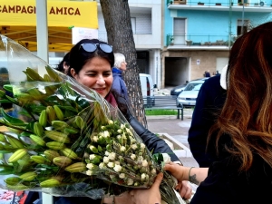 FESTA DELLA MAMMA: COLDIRETTI PUGLIA, FIORI IN REGALO DA OLTRE 2 PUGLIESI SU 3