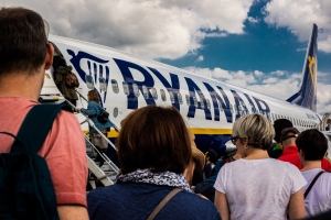 Quattro ore di ritardo per i voli Bergamo Brindisi e ritorno, ai viaggiatori 250 euro