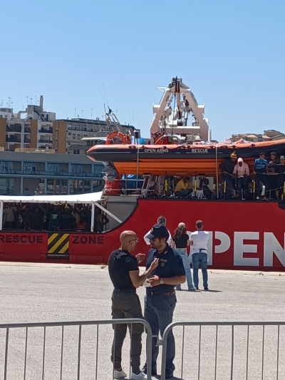 Open Arms: anche la Polizia Provinciale presente alle operazioni di sbarco