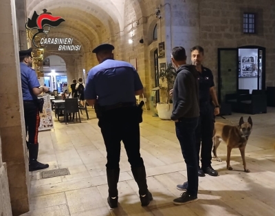 Un arresto per per detenzione di fini di spaccio di stupefacenti, quattro persone denunciate per guida in stato di ebbrezza