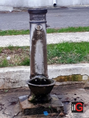 Mesagne. In pensione la fontana pubblica di via Marconi