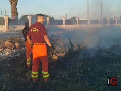 Vasto incendio sulla Mesagne - San Pietro Vernotico