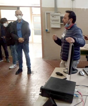 I Radioamatori dell&#039;ARI Brindisi all&#039;ITT &quot;G. Giorgi&quot; incontrano le classi di Elettronica