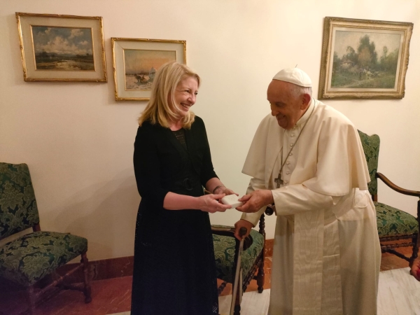 La Direttrice dell&#039;UNICEF Catherine Russell incontra Papa Francesco